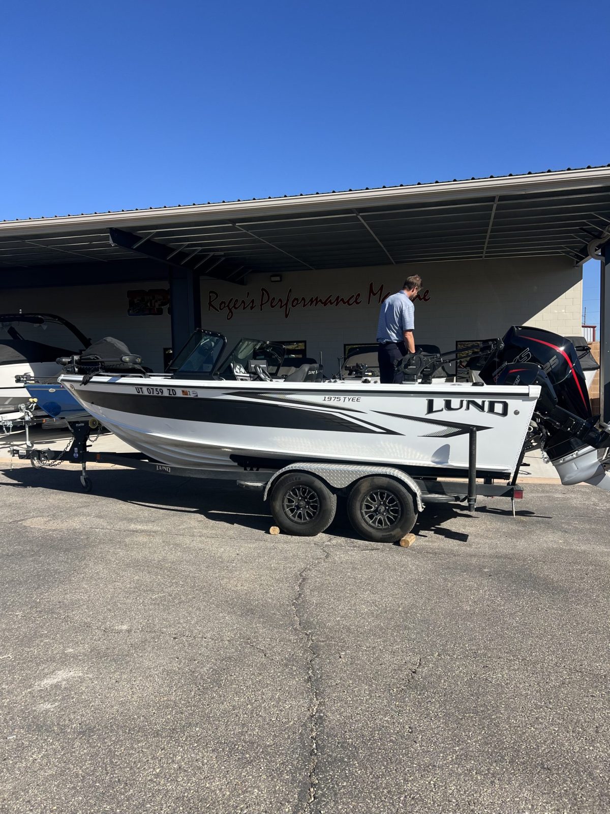 2023 Lund 1975 Tyee boat rental at Flaming Gorge Reservoir