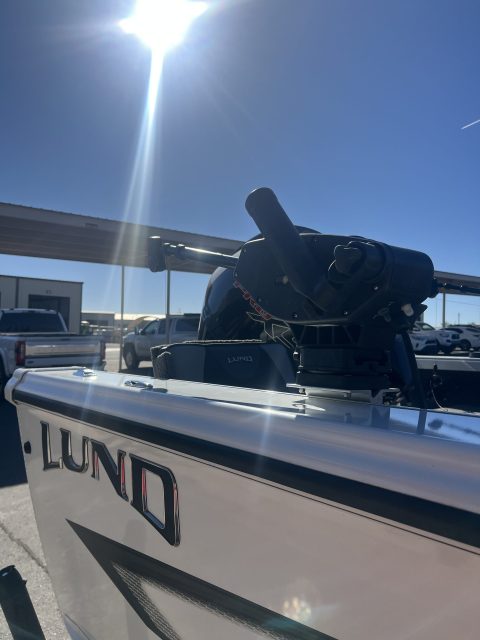 Lund Tyee boat interior with fish finder and electronics at Flaming Gorge